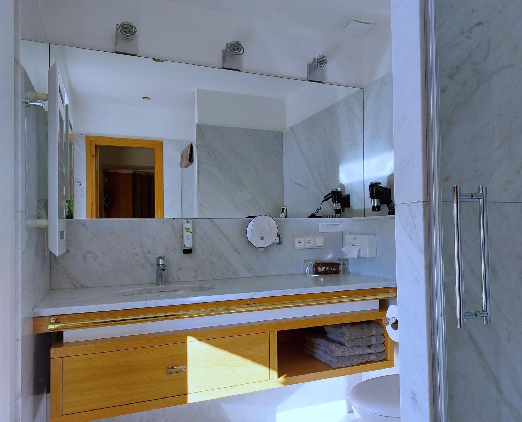 Logis Auberge Les Murets Hotel Restaurant Spa Chandolas Ngoại thất bức ảnh