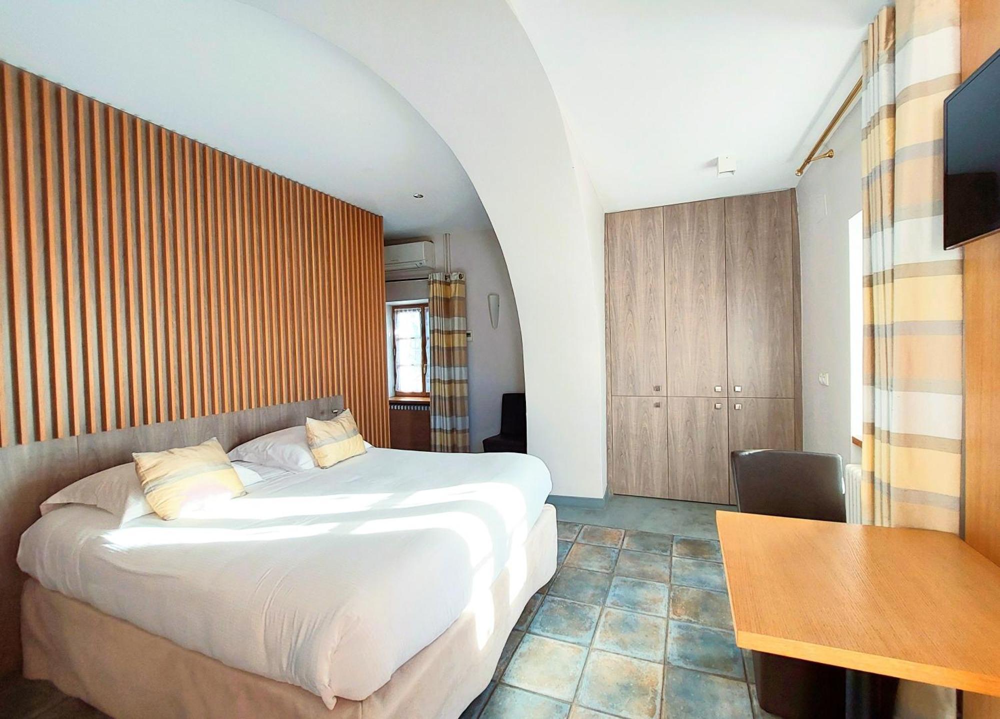 Logis Auberge Les Murets Hotel Restaurant Spa Chandolas Ngoại thất bức ảnh